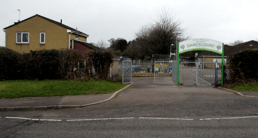 Danescourt Primary School logo