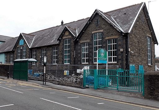 Aberdare Park Primary logo