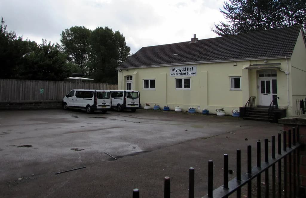 Mynydd Haf School, Trethomas