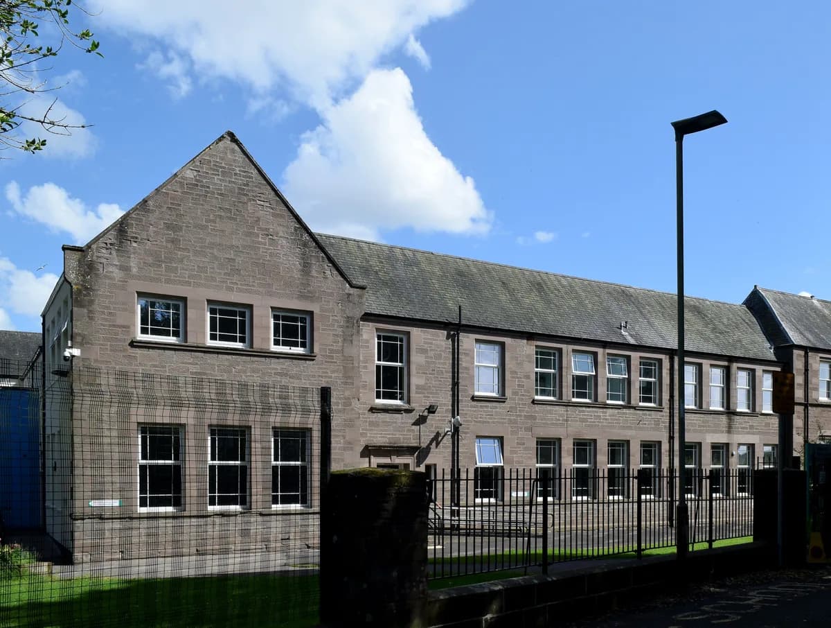 Maisondieu Primary School, Angus