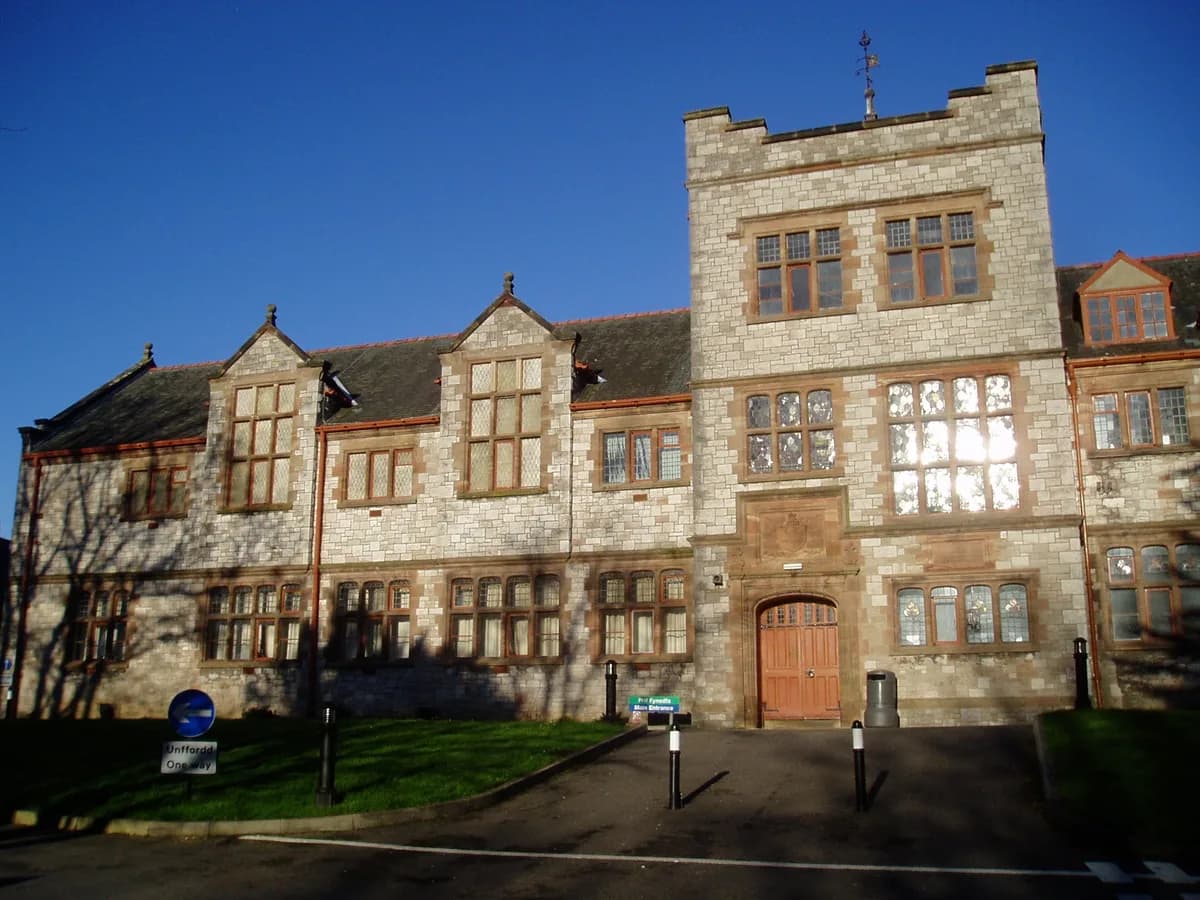 Ysgol Friars, Gwynedd