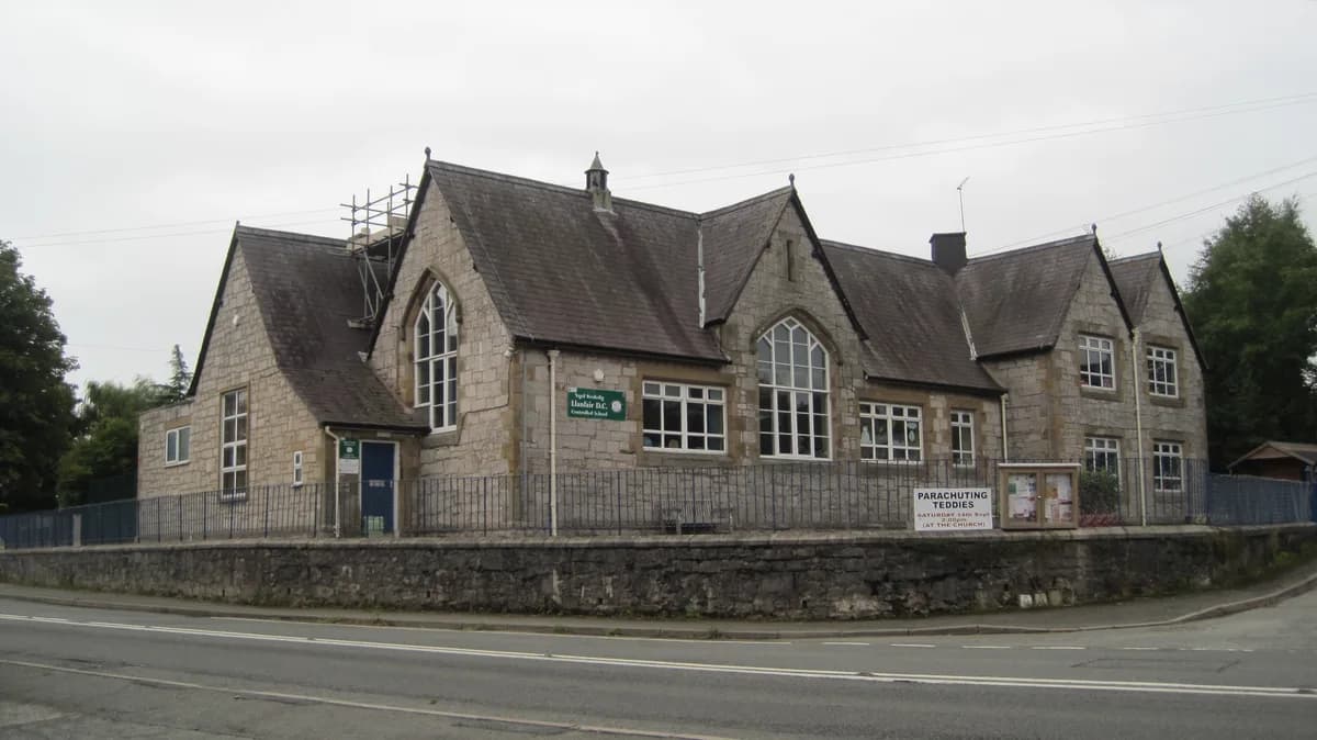 Ysgol Llanfair Dyffryn Clwyd, Denbighshire