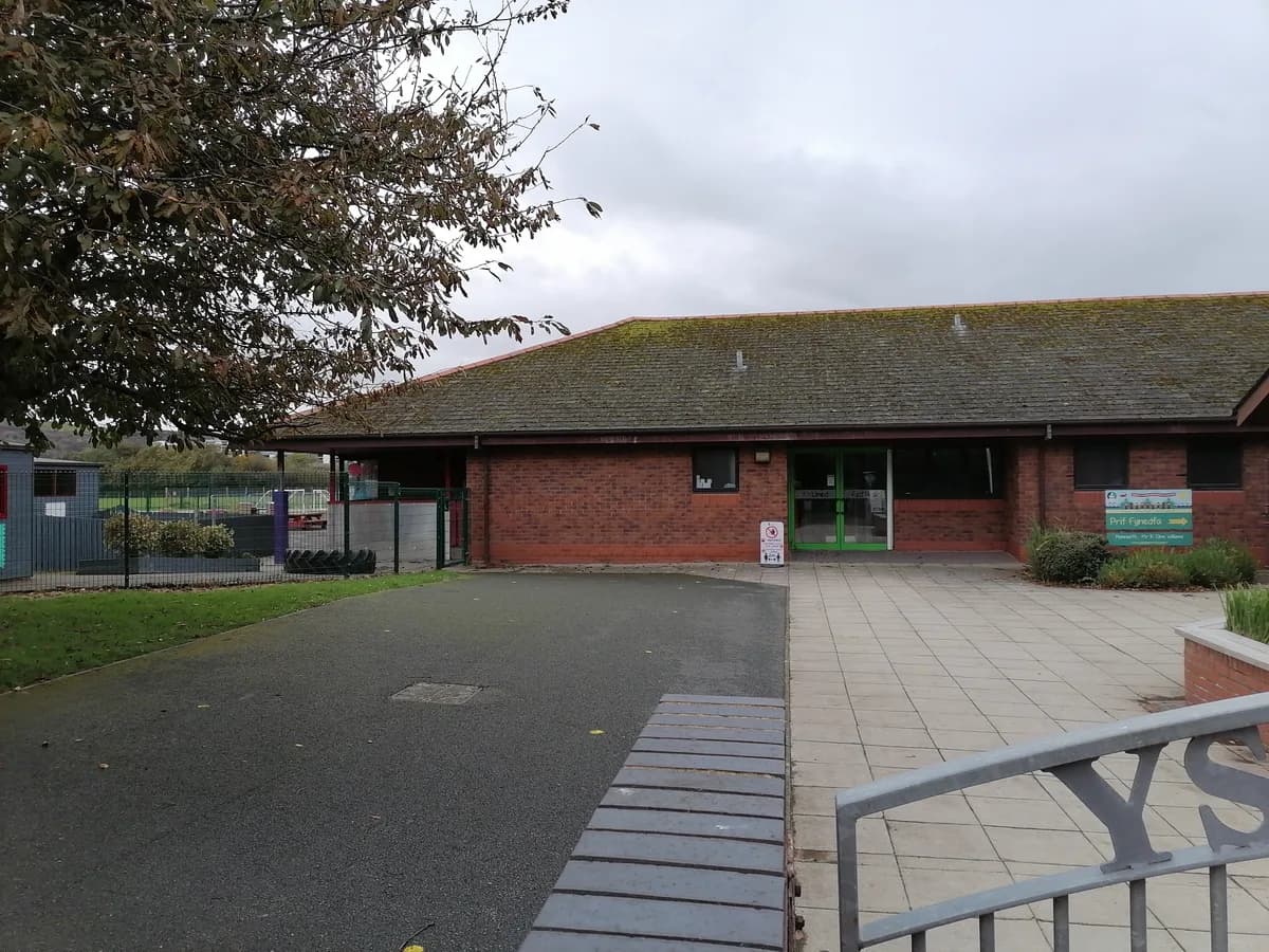 YSGOL GYMRAEG ABERYSTWYTH, Ceredigion