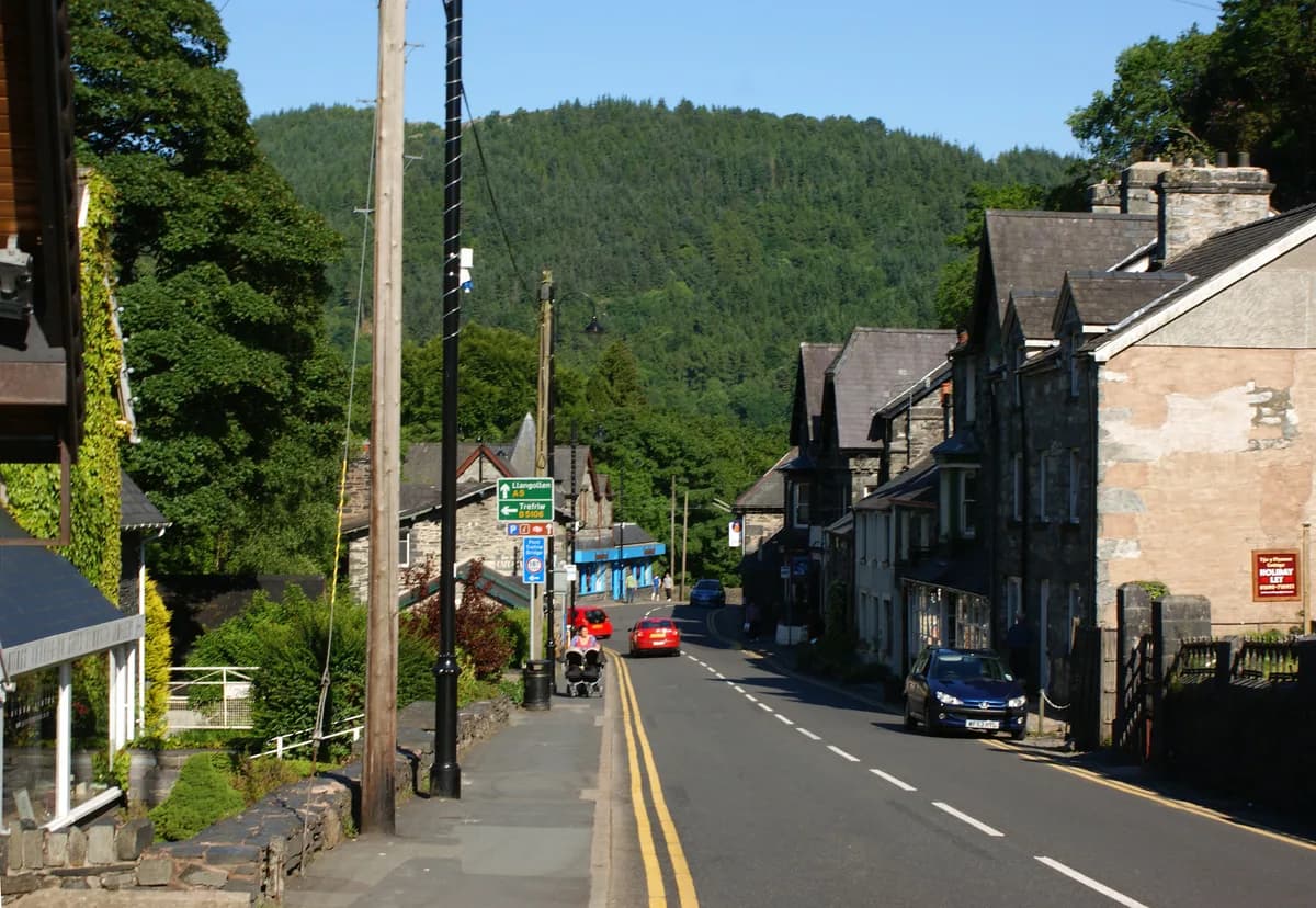 BETWS, Carmarthenshire