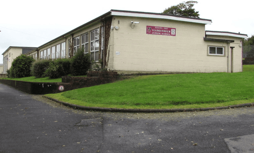 YSGOL GYMRAEG LLANGENNECH logo
