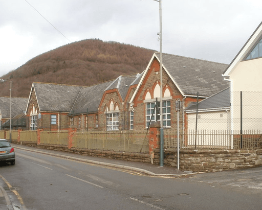 Cwmcarn Primary School logo