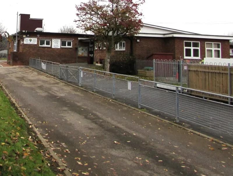 Trinant Primary, Crumlin