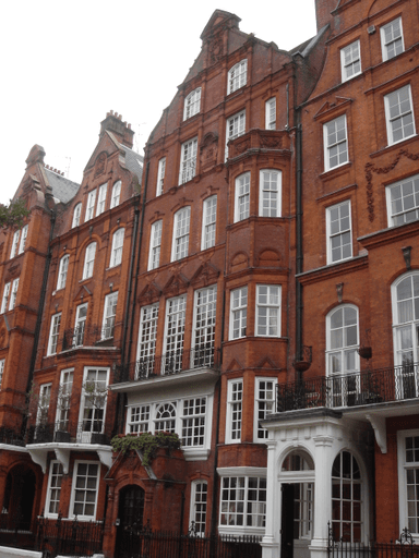 Sussex House School logo