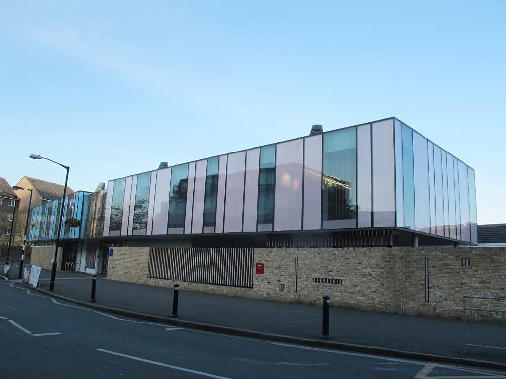 Phoenix Primary School, London