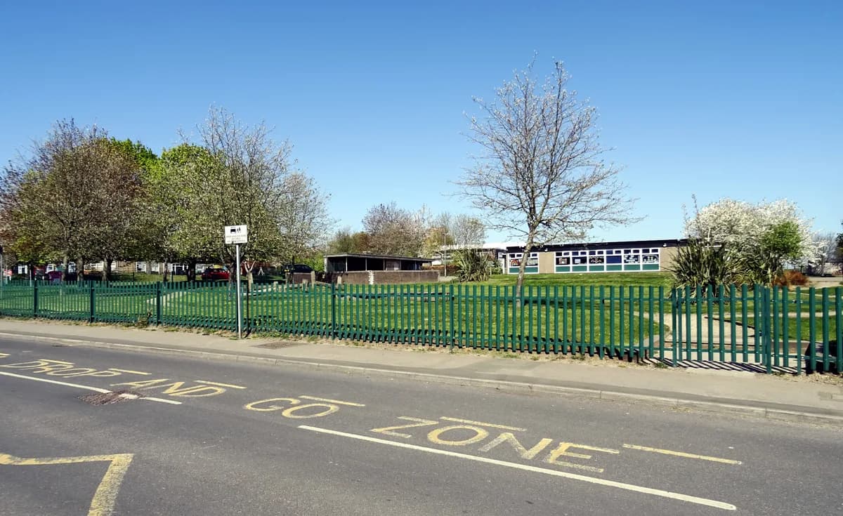 Crossley Fields Junior and Infant School, Mirfield