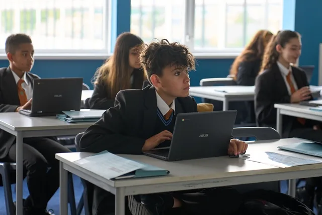 Lealands High School, Luton