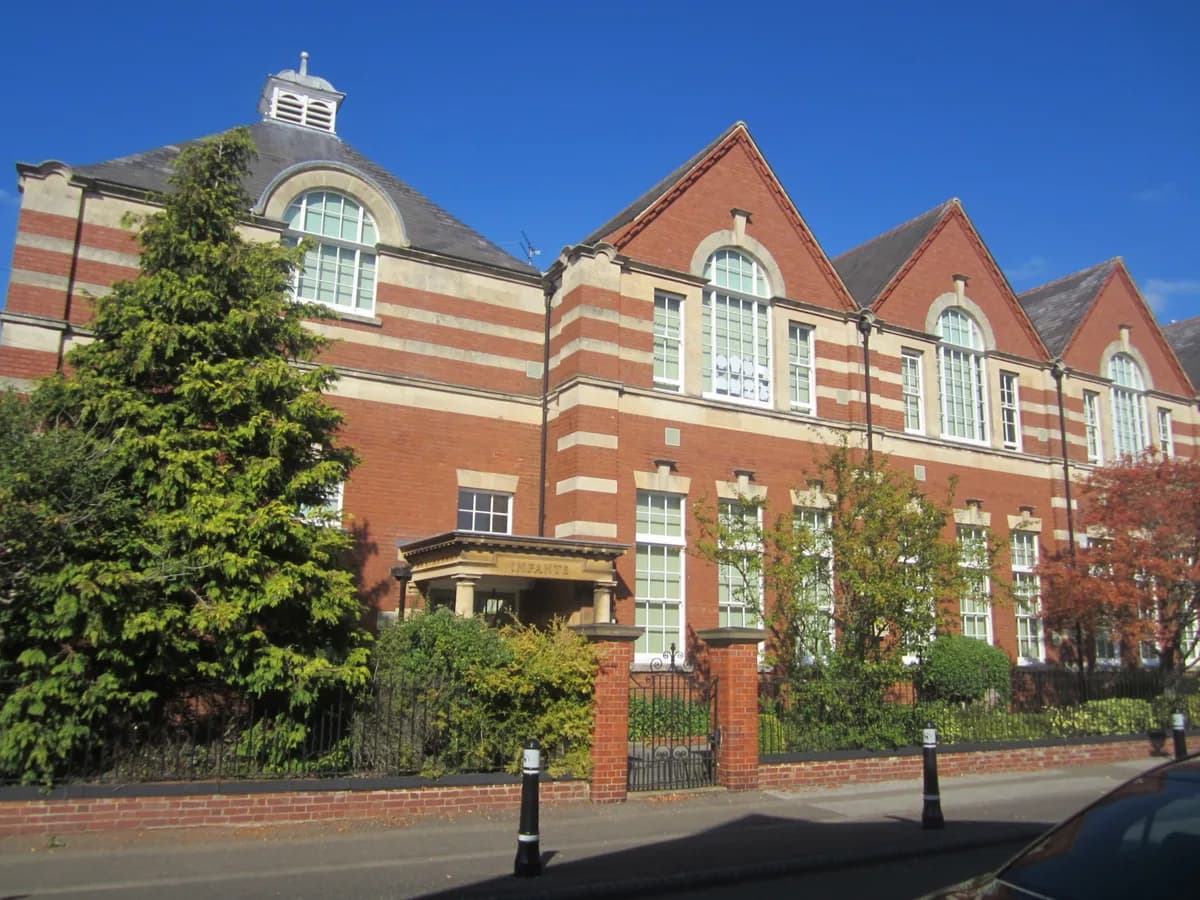 Wyvern School, Milton Keynes