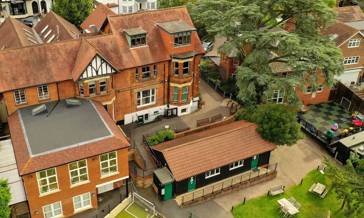 Oaklands School, Loughton