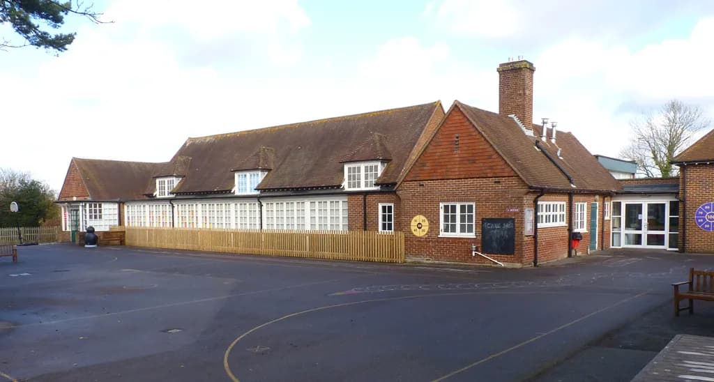 Tiptoe Primary School, Lymington