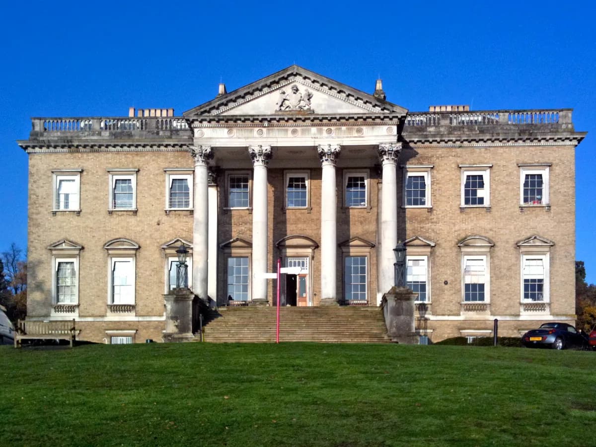 Claremont Fan Court School, Surrey