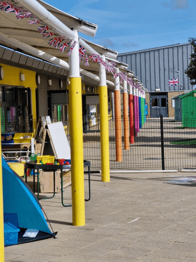 Bartons Primary School, Bognor Regis logo