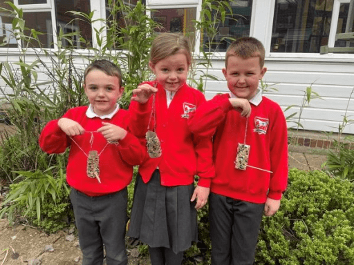 Bratton Primary School logo