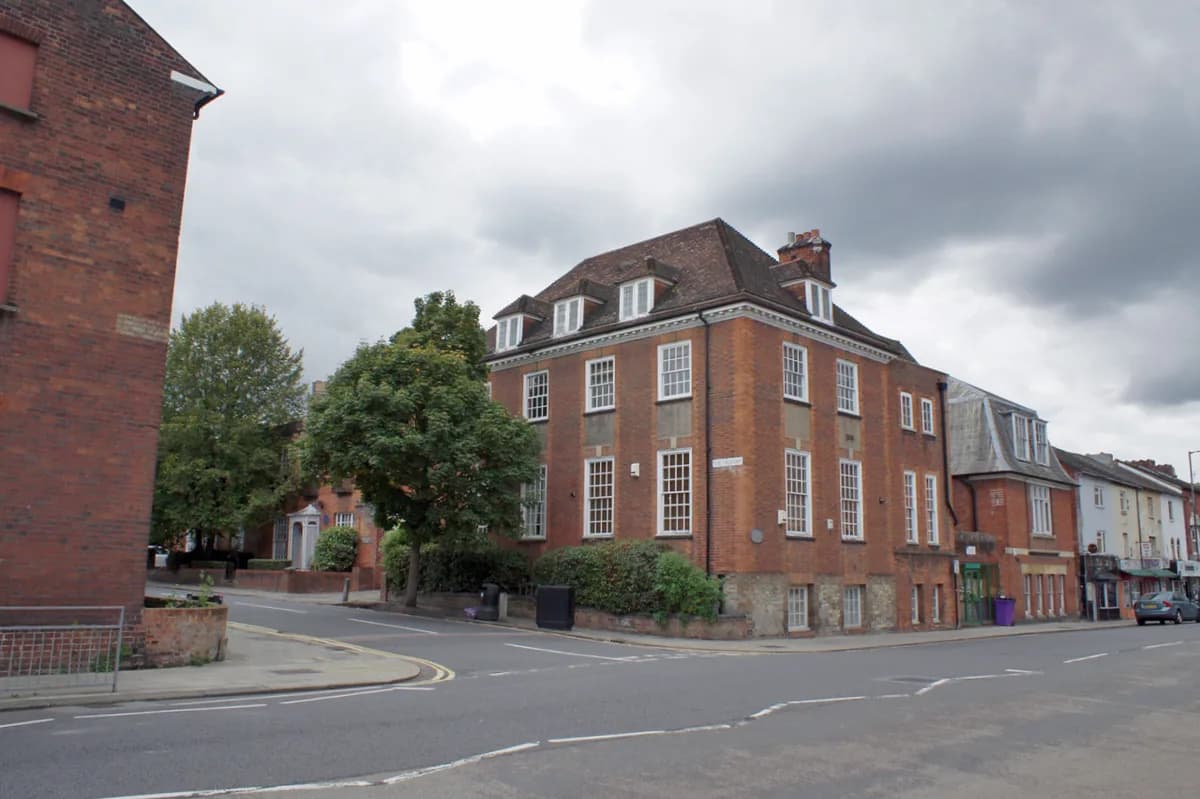 Bedford College, Bedford