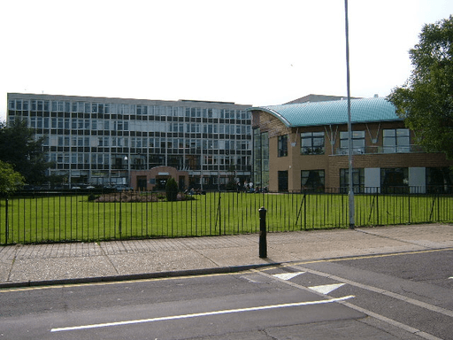 Colchester Institute logo