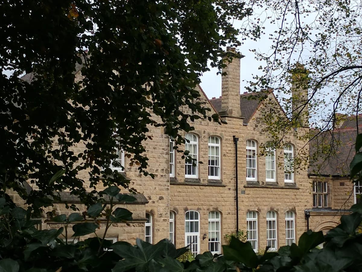 Queen Elizabeth's, Crediton