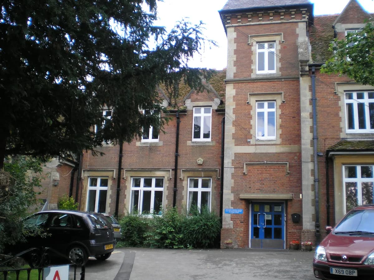 Robert May's School, Hook