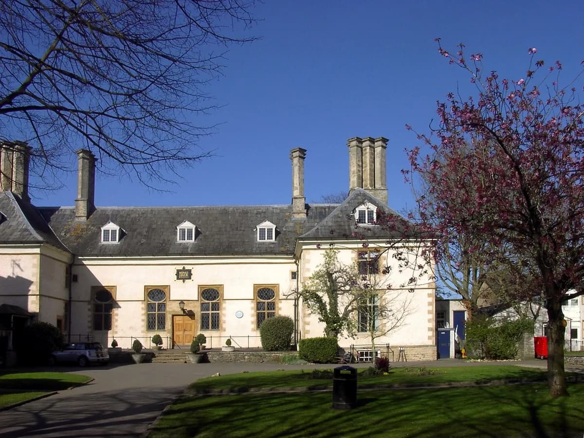 The Henry Box School, Witney