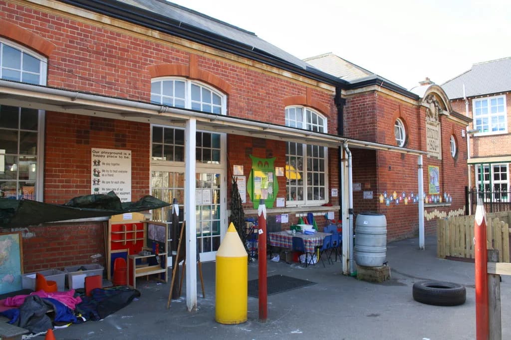 Thameside Primary School, Grays