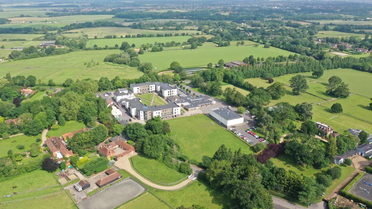 Holyport College, Holyport