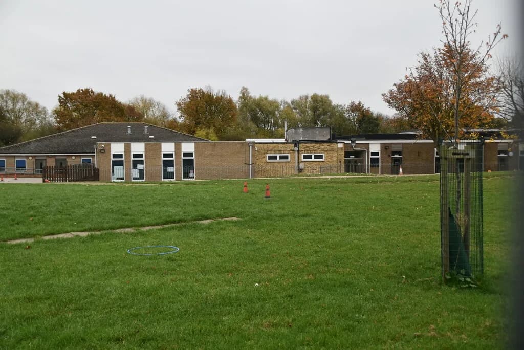 Avanti Court Primary School, Barkingside