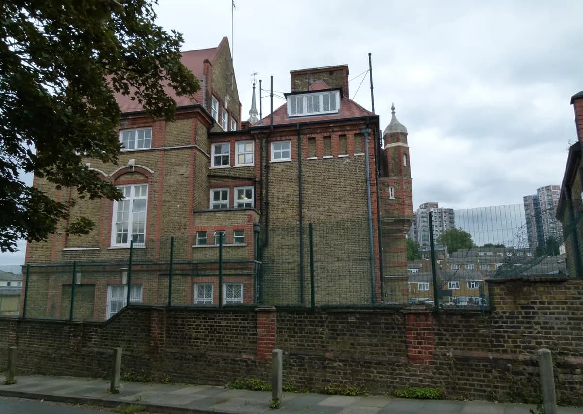Woodhill Primary School, London