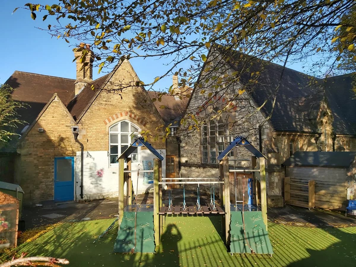 St Andrew's Church of England Infant School, Farnham