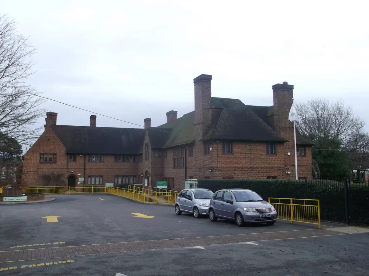 Linden Lodge School, London