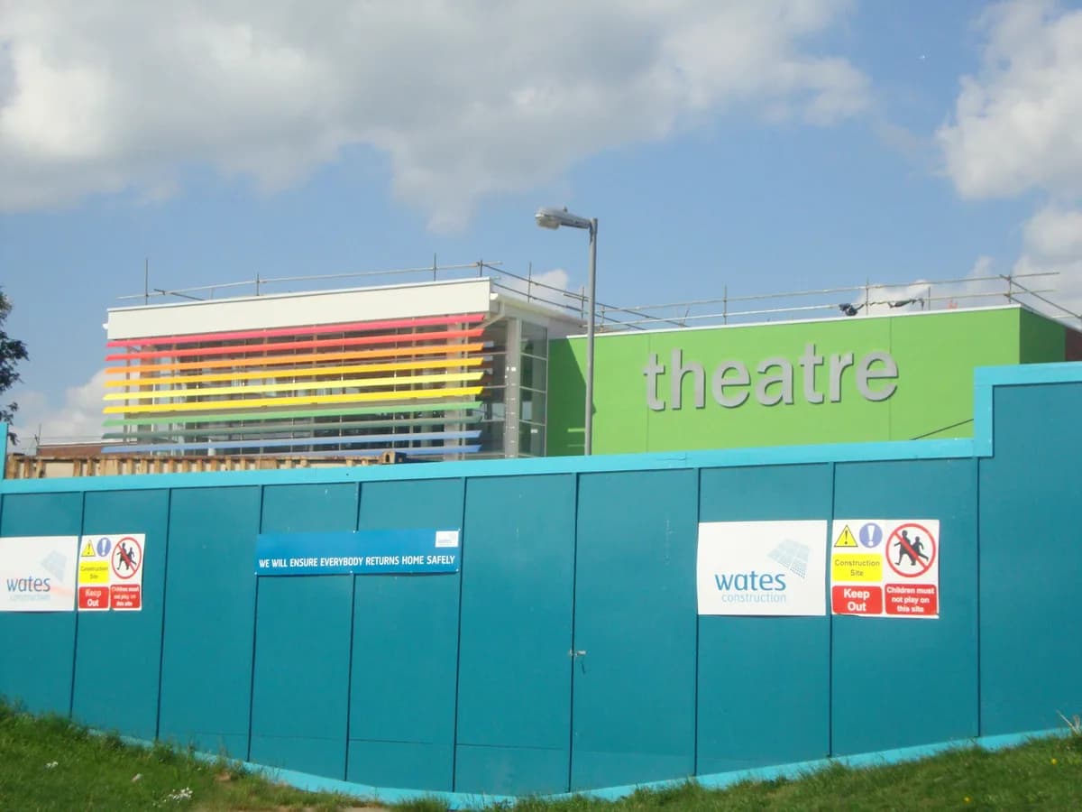 Lea Manor High School, Luton