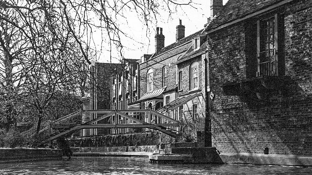 First Bridge School, London