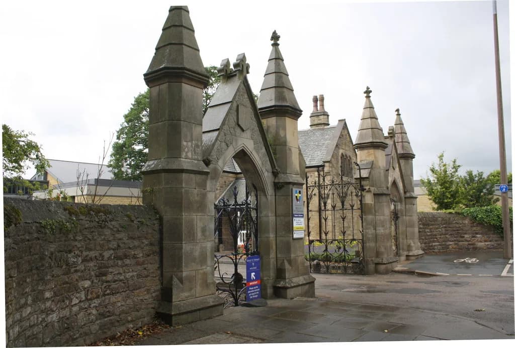 Thomas Ashton School, Hyde