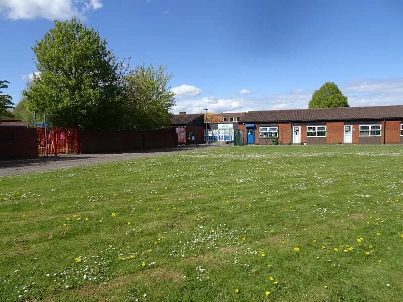 Dovecotes Primary School, Wolverhampton