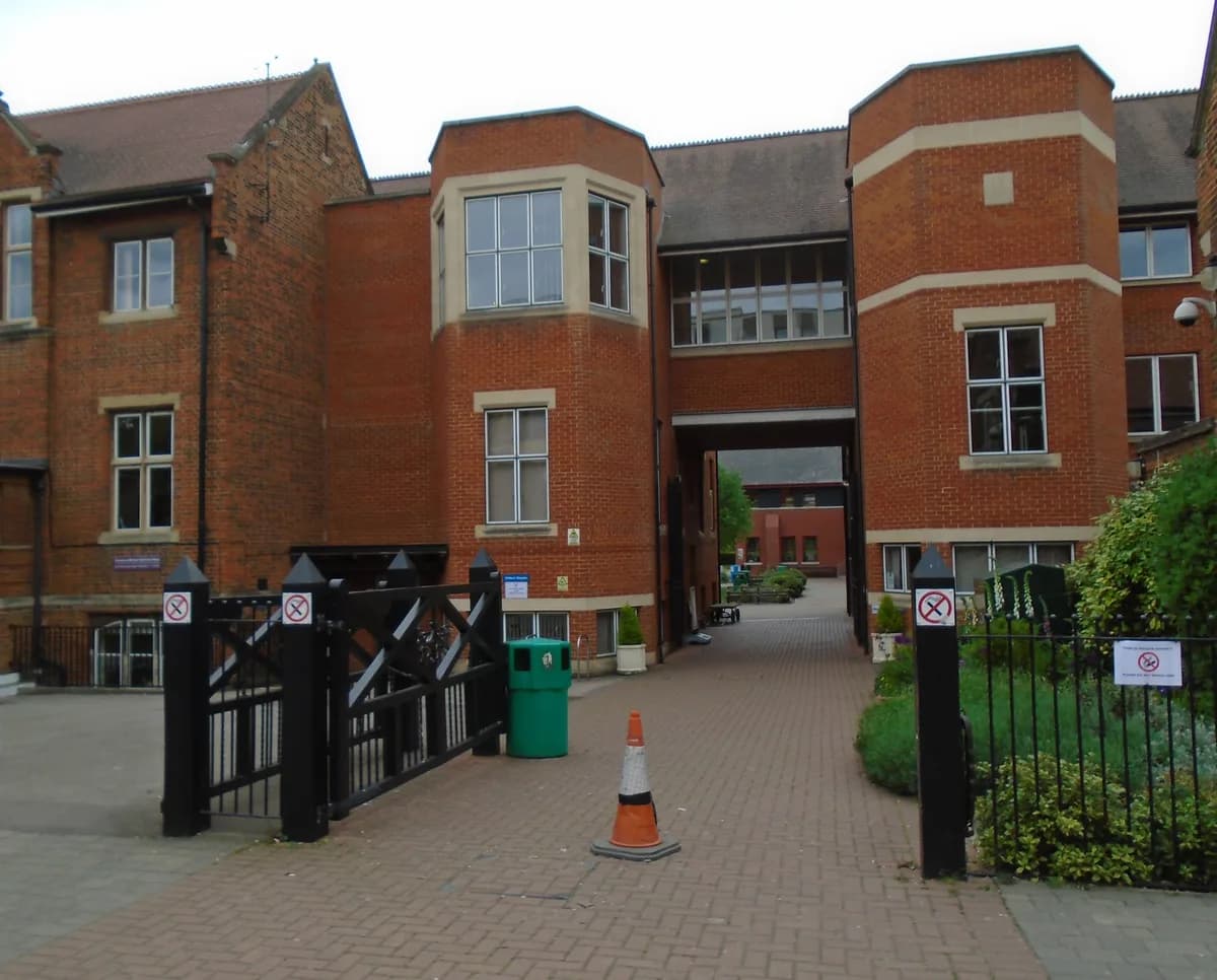 Hills Road Sixth Form College, Cambridge