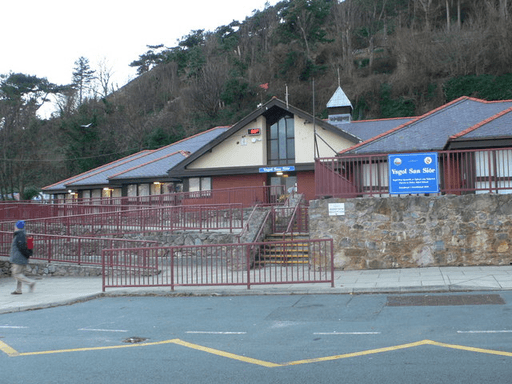 Ysgol San Sior logo