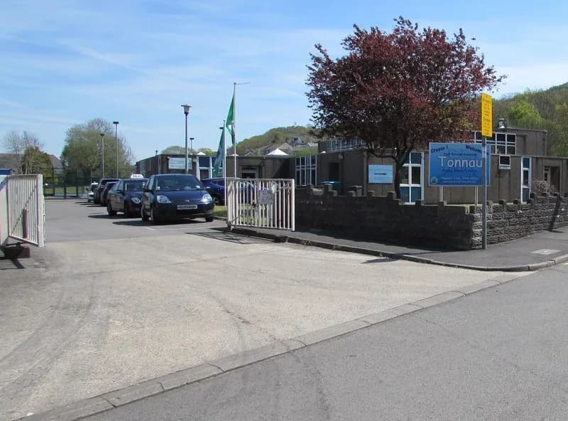 Tonnau Primary Community School, Neath