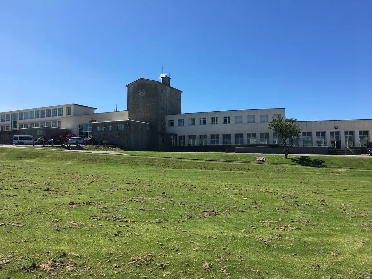Ysgol Syr Thomas Jones, Ynys Mon