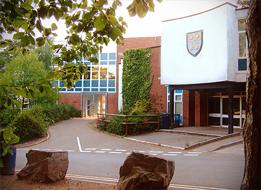 Ysgol Harri Tudur/Henry Tudor School logo