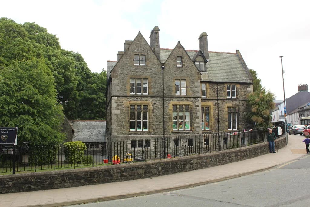 Bangor Independent School, Bangor