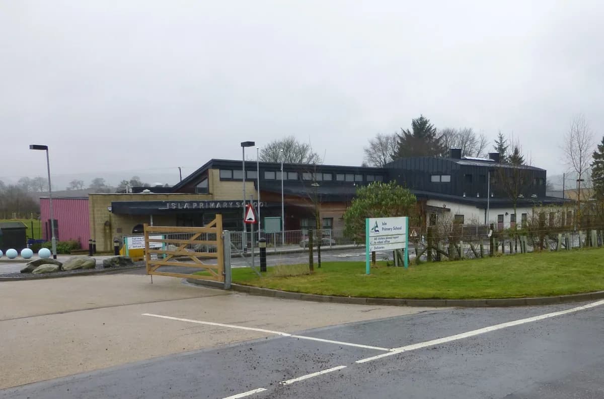 Isla Primary School, KIRRIEMUIR