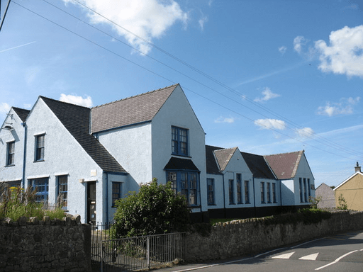 Ysgol Gymuned Pentraeth logo