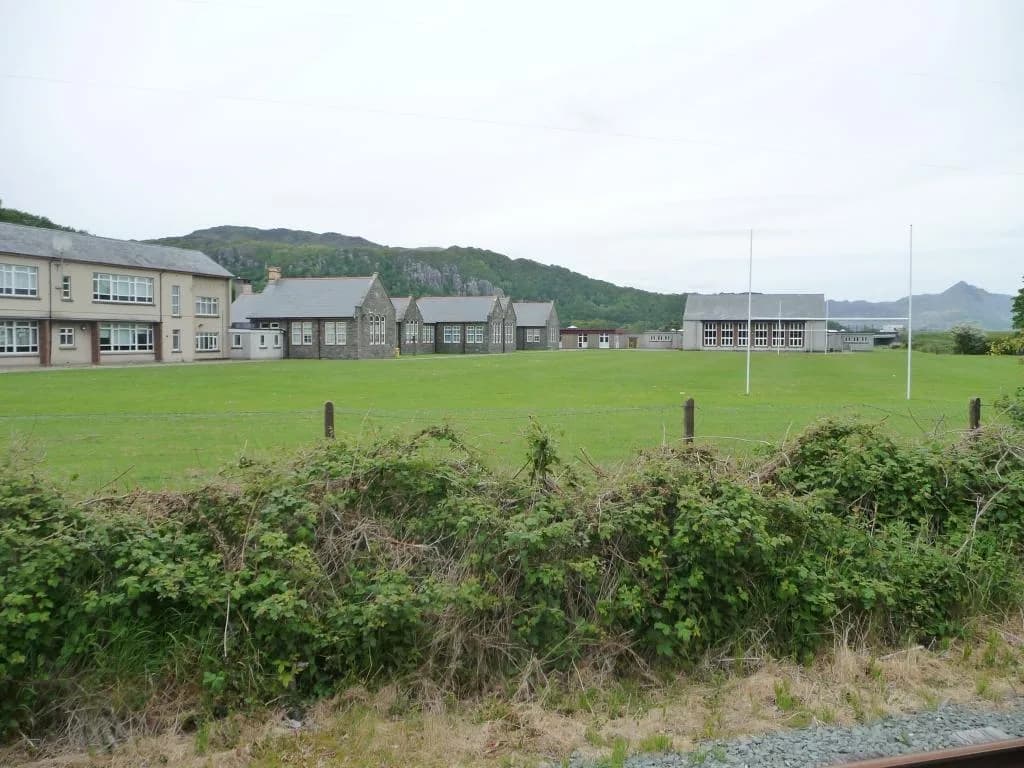 YSGOL EIFIONYDD, Gwynedd