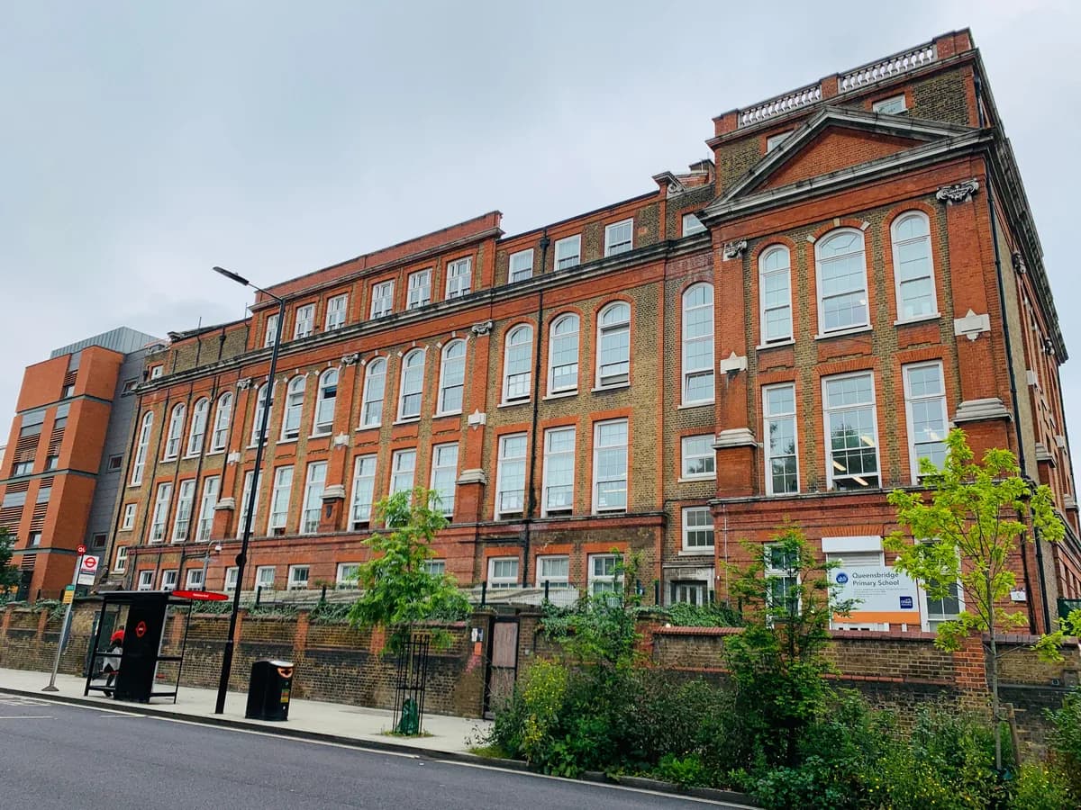 Queensbridge Primary School, London