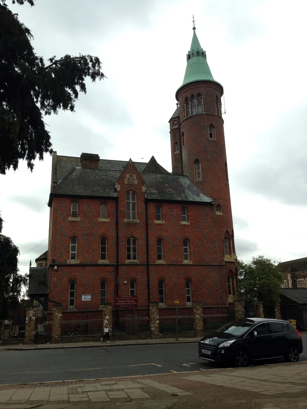 Pardes House Grammar School, London