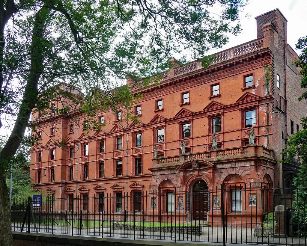 St Bede's College, Manchester