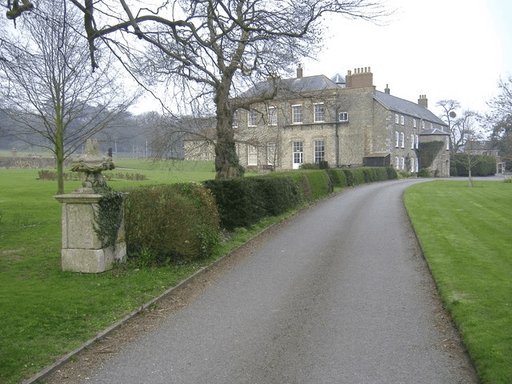 Tockington Manor School logo