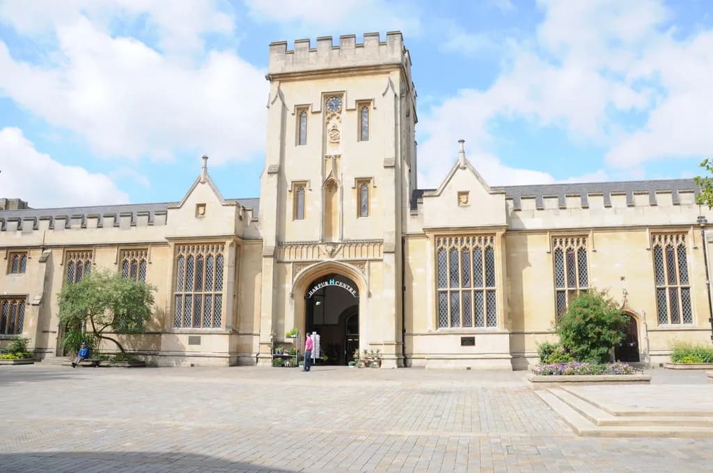 Bedford Modern School, Bedford
